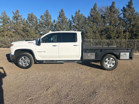 Used 2022 Chevrolet Silverado 2500 LTZ w/ LTZ Convenience Package image 3