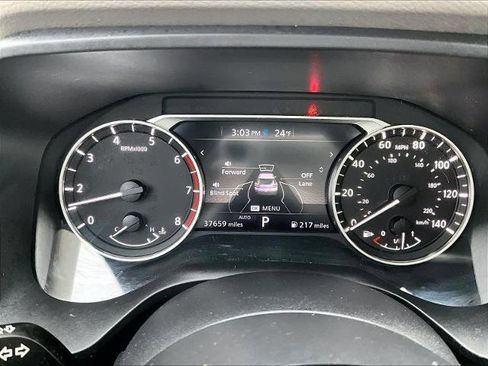 Certified 2023 Nissan Rogue SV image 24