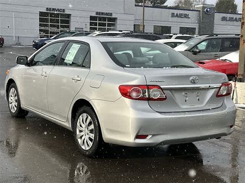 Used 2013 Toyota Corolla LE image 24