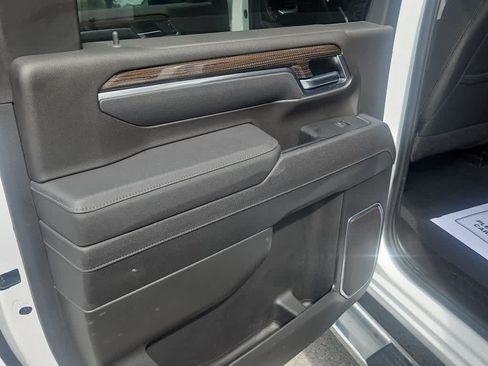 Used 2025 Chevrolet Silverado 2500 LT w/ Convenience Package AWD/4WD image 18