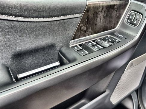 Used 2024 Ford F250 Lariat image 14