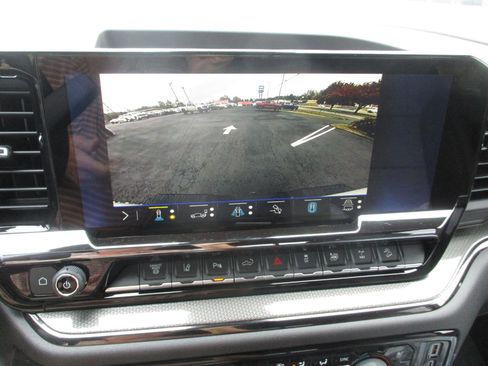 New 2026 Chevrolet Silverado 2500 ZR2 image 18