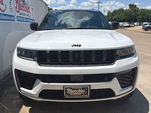 New 2026 Jeep Grand Cherokee L Limited AWD/4WD image 5