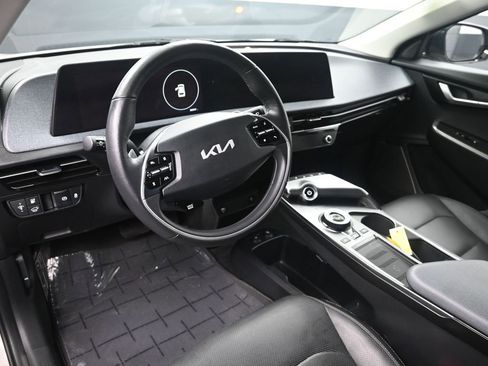 Certified 2022 Kia EV6 Wind w/ Wind Technology Package image 14
