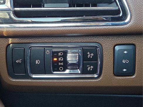 Certified 2024 Lincoln Navigator L Reserve image 22