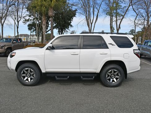 Certified 2021 Toyota 4Runner TRD Off-Road Premium image 2