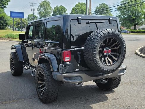 Used 2016 Jeep Wrangler Unlimited Sahara AWD/4WD image 7