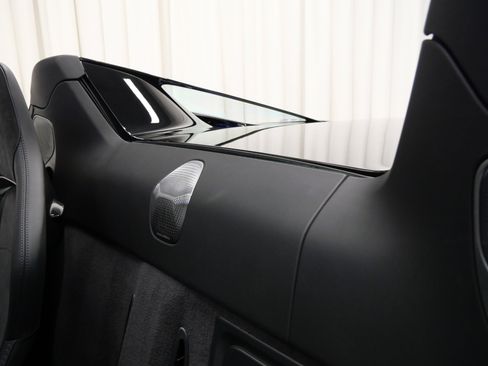 Used 2025 McLaren Artura Spider RWD image 29