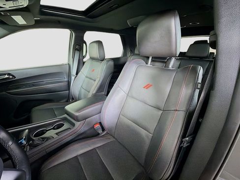 Used 2025 Dodge Durango GT AWD/4WD image 14