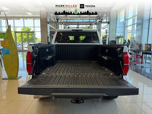 New 2026 Toyota Tacoma TRD Off-Road AWD/4WD image 18