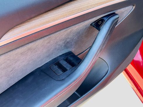 Used 2023 Tesla Model 3 Standard Range image 17