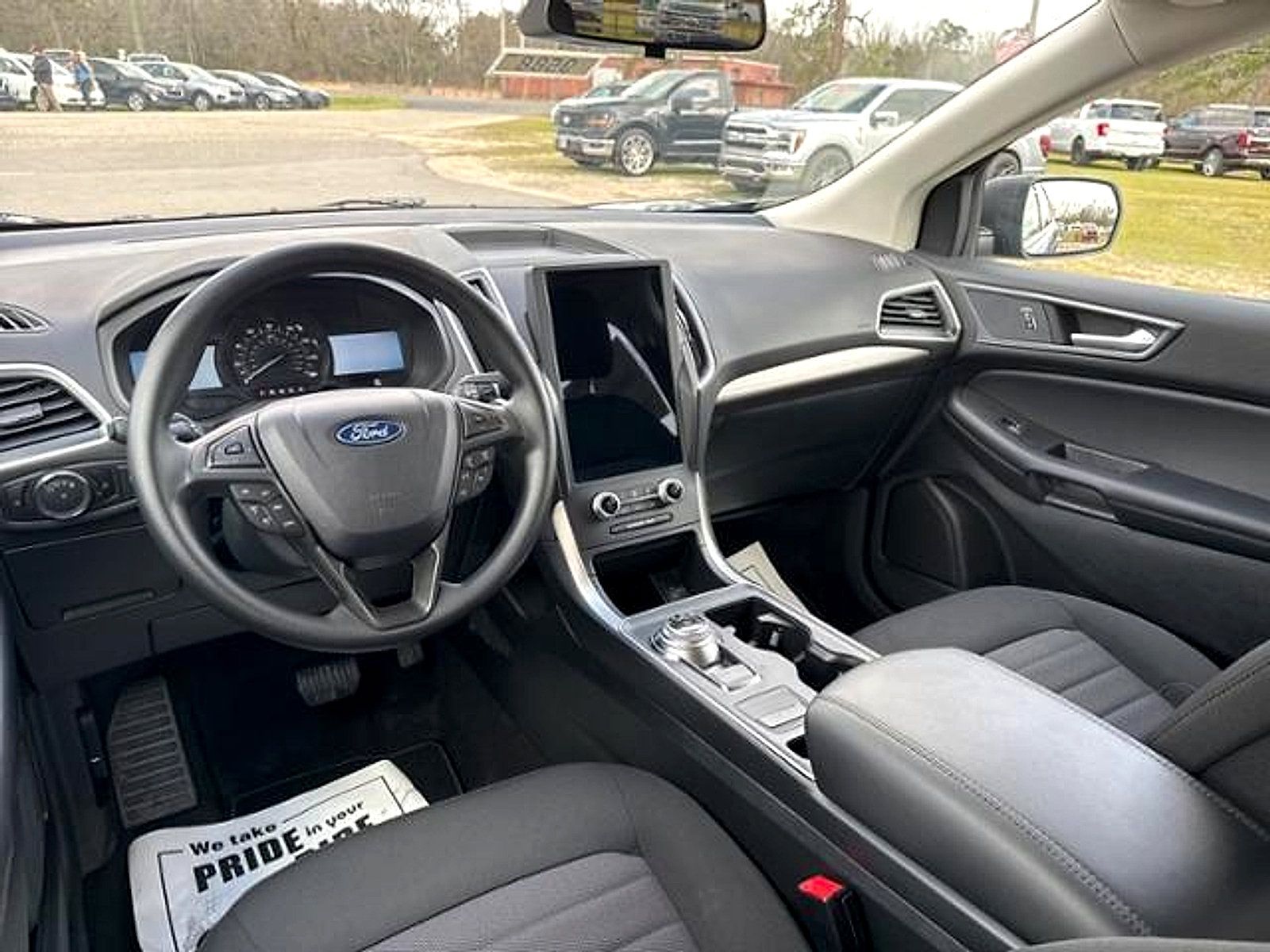 Used 2024 Ford Edge SE AWD/4WD image 12