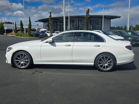 Used 2022 Mercedes-Benz E 350 4MATIC Sedan image 3