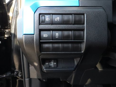 Used 2025 Toyota Tacoma TRD Off-Road AWD/4WD image 16