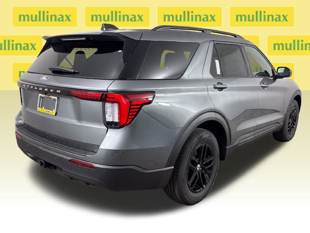 New 2027 Ford Explorer Active RWD image 4