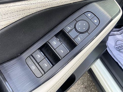 Certified 2023 Nissan Rogue SV AWD/4WD image 11