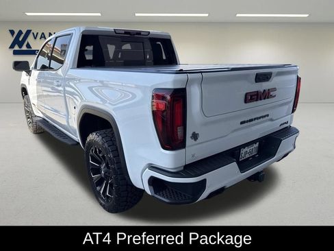 Used 2022 GMC Sierra 1500 AT4 w/ AT4 Premium Package AWD/4WD image 7