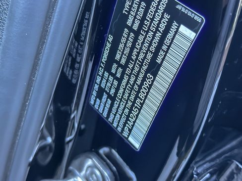 Used 2023 Porsche Macan image 28