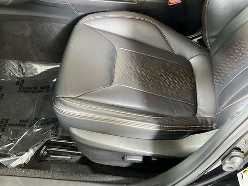 Used 2023 Subaru Crosstrek 2.5i Limited AWD/4WD image 18
