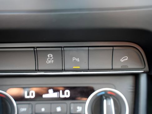 Used 2018 Audi Q3 2.0T Premium Plus AWD/4WD image 39
