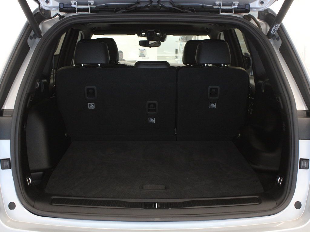 Used 2023 Jeep Grand Cherokee Altitude AWD/4WD image 35
