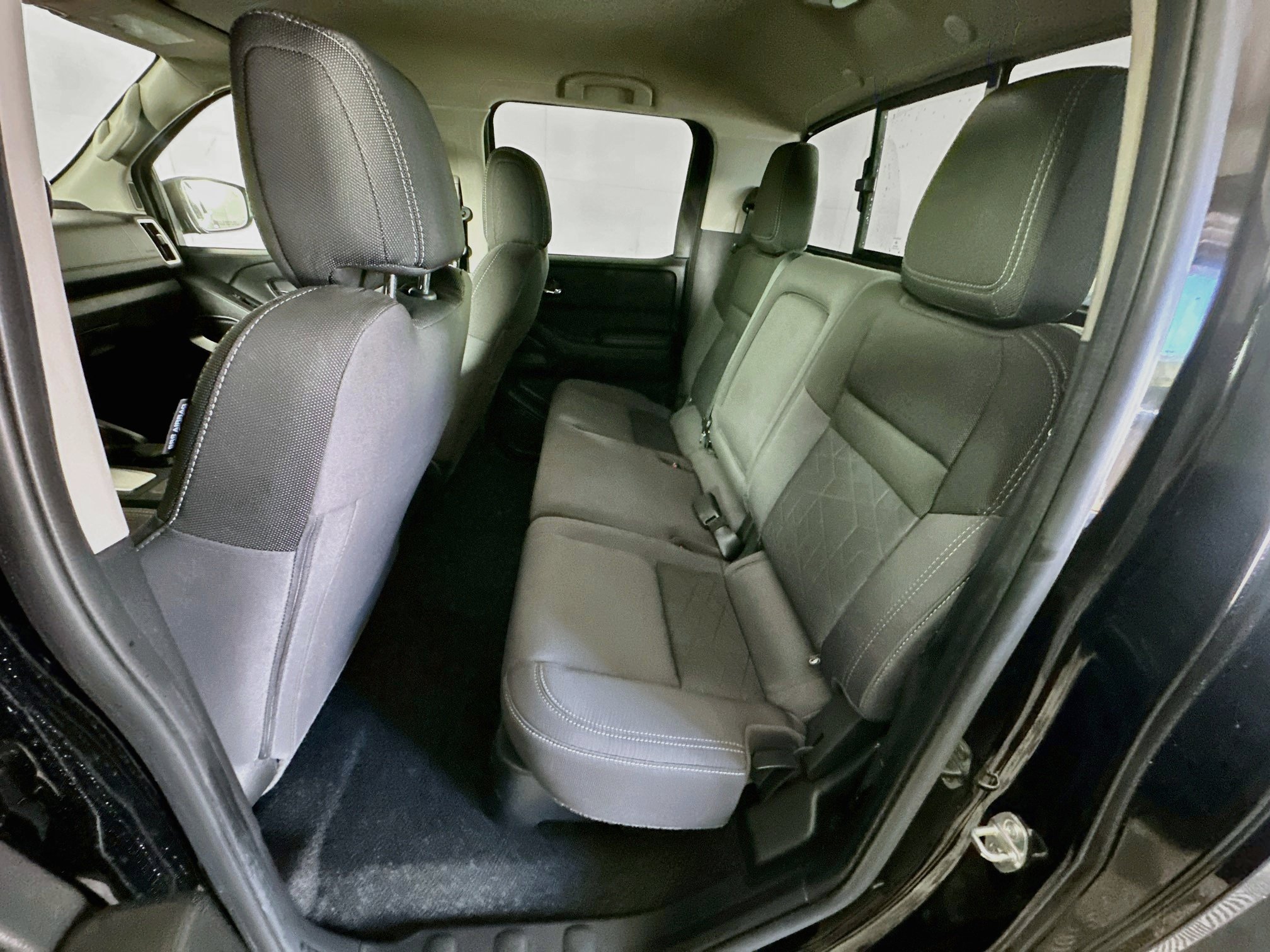Used 2026 Nissan Frontier SV RWD image 26
