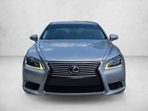 Used 2015 Lexus LS 460 w/ Comfort Package RWD image 2