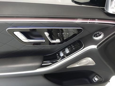 Used 2023 Mercedes-Benz S 580 4MATIC Sedan image 6