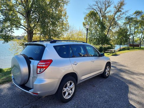 Used 2012 Toyota RAV4 4WD image 5