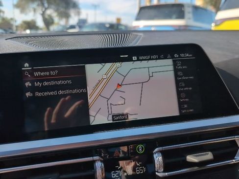 Used 2022 BMW 330i Sedan w/ M Sport Package image 16