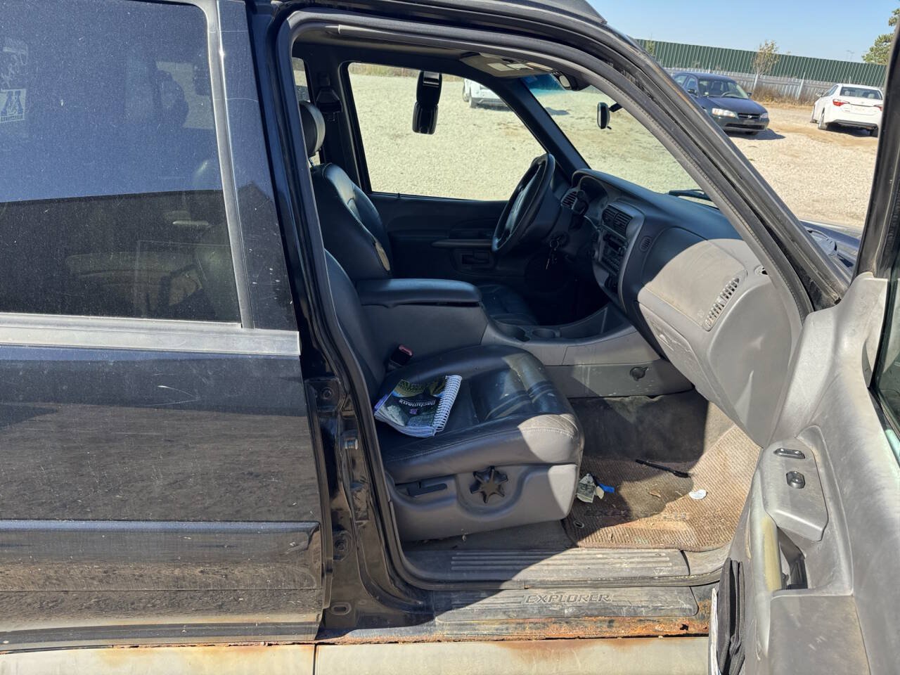 Used 2002 Ford Explorer Sport Trac 4x4 image 27