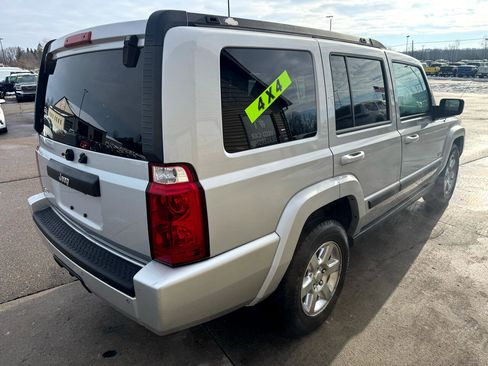 Used 2007 Jeep Commander Sport image 5