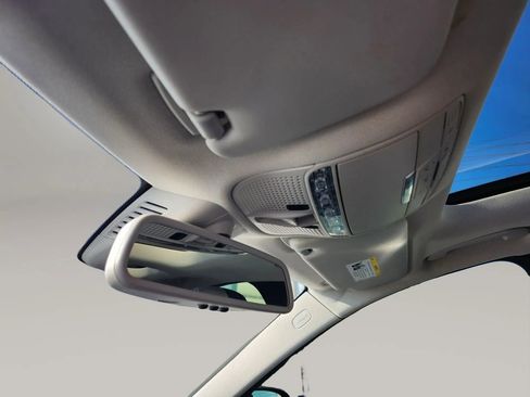 Used 2017 Mercedes-Benz C 300 4MATIC Sedan image 21