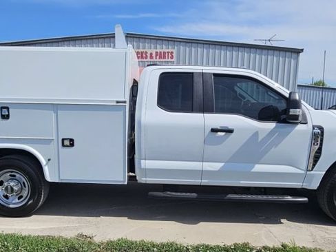 Used 2023 Ford F350 XL w/ XL Chrome Package RWD image 4