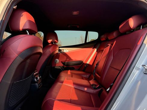 Used 2019 Kia Stinger GT1 image 25