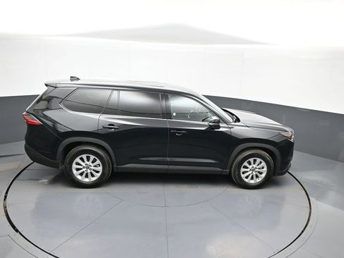 Certified 2025 Toyota Grand Highlander AWD image 38