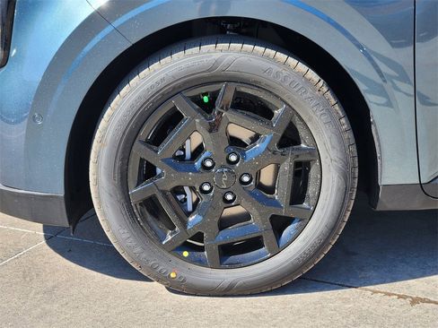 New 2026 Kia Carnival SX image 7