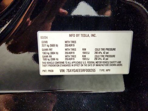 Used 2024 Tesla Model Y Long Range AWD/4WD image 24