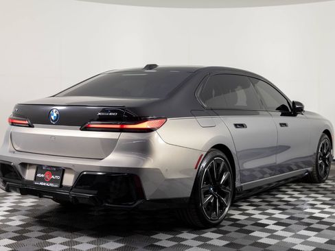 Used 2023 BMW i7 xDrive60 AWD/4WD image 7