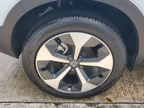 Certified 2026 Volvo XC40 B5 Plus AWD/4WD image 7