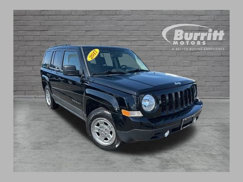 Used 2017 Jeep Patriot Sport w/ Power Value Group FWD image 1