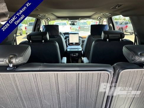 New 2026 GMC Yukon XL Denali w/ Denali Reserve Package AWD/4WD image 18