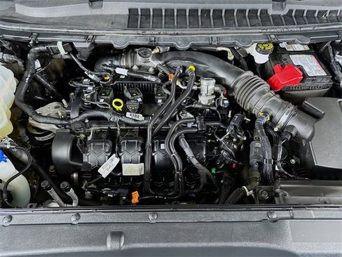 Used 2020 Ford Edge SE image 29