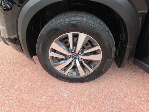 Used 2024 Nissan Pathfinder SL AWD/4WD image 23