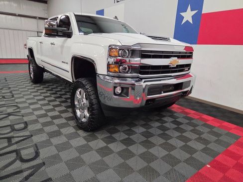 Used 2019 Chevrolet Silverado 2500 LTZ w/ Duramax Plus Package AWD/4WD image 25