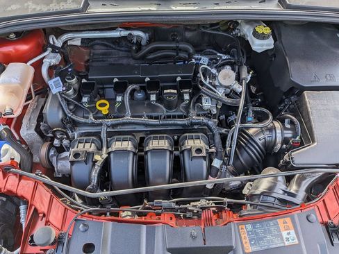 Used 2018 Ford Focus Titanium w/ Titanium Technology Package FWD image 23