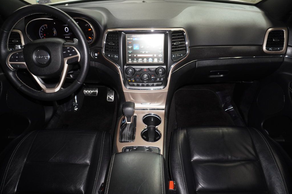 Used 2017 Jeep Grand Cherokee Limited AWD/4WD image 17