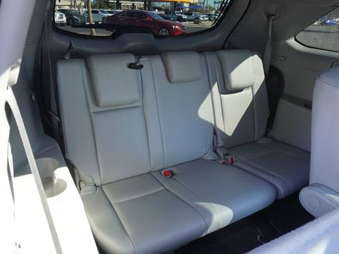 Used 2019 Toyota Highlander Limited Platinum image 10