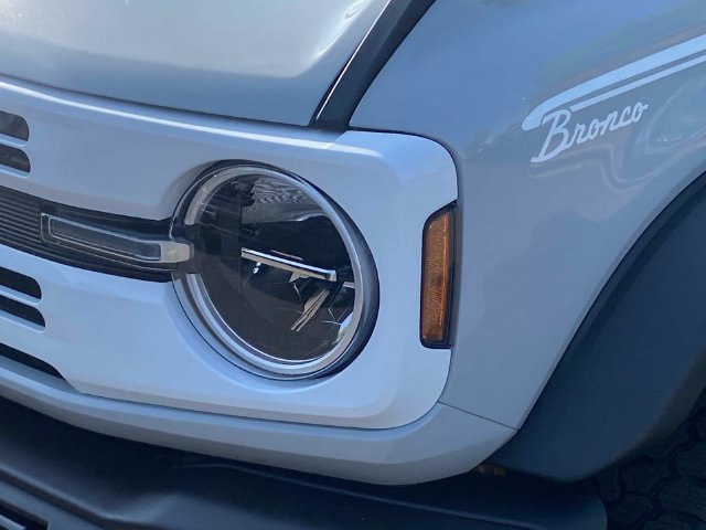 New 2026 Ford Bronco Heritage Edition AWD/4WD image 4