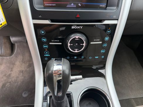 Used 2013 Ford Edge Limited FWD image 17